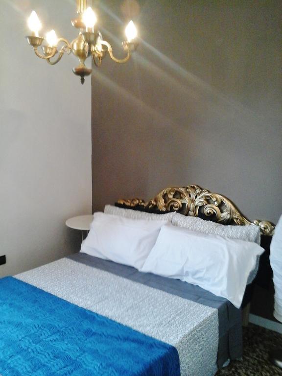 L.T. Schneider B&B Bologna Phòng bức ảnh
